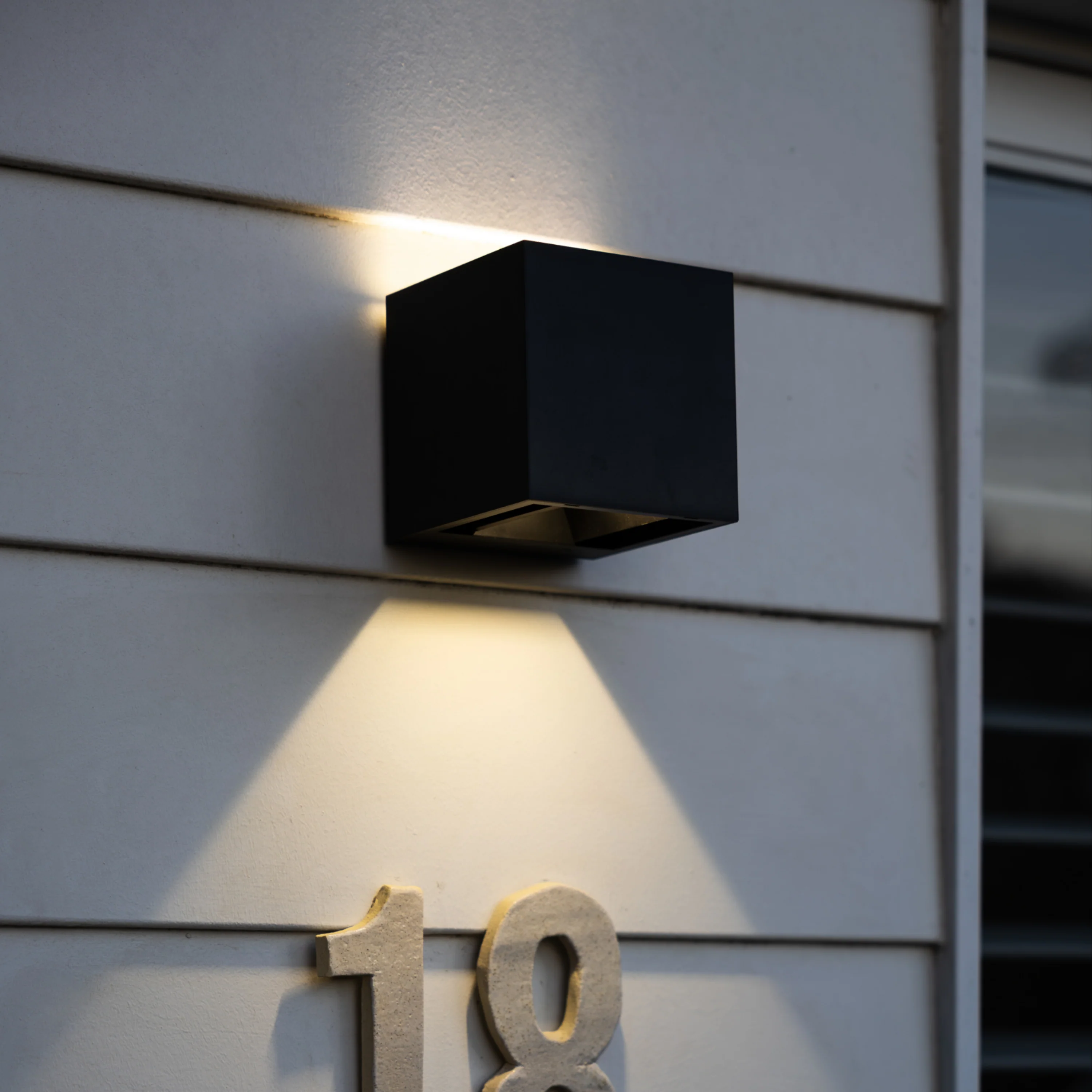 Cube Solar Wall Light | Adjustable | Warm White | NEO - Image 4
