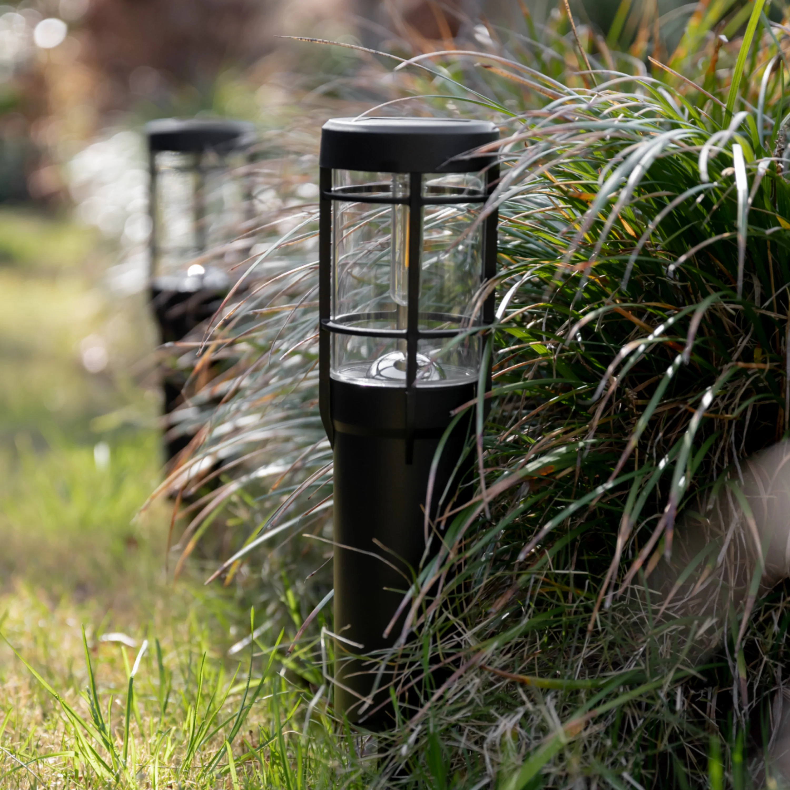 Hamptons Style Solar Path Light | 2 Pack | 16LED | MONTAUK - Image 4