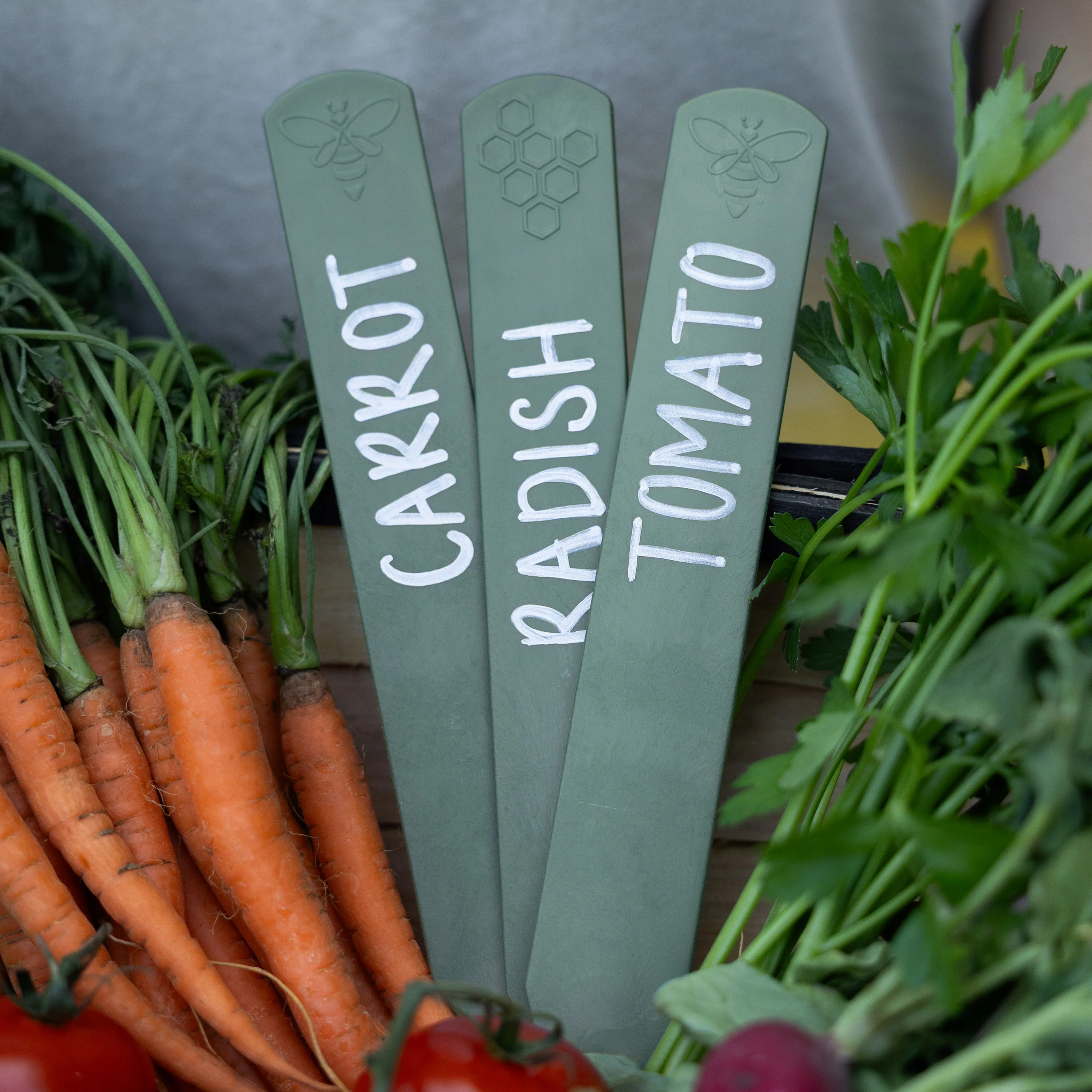 Recycled Plastic Plant Labels & Marker Pen Pack - Image 3