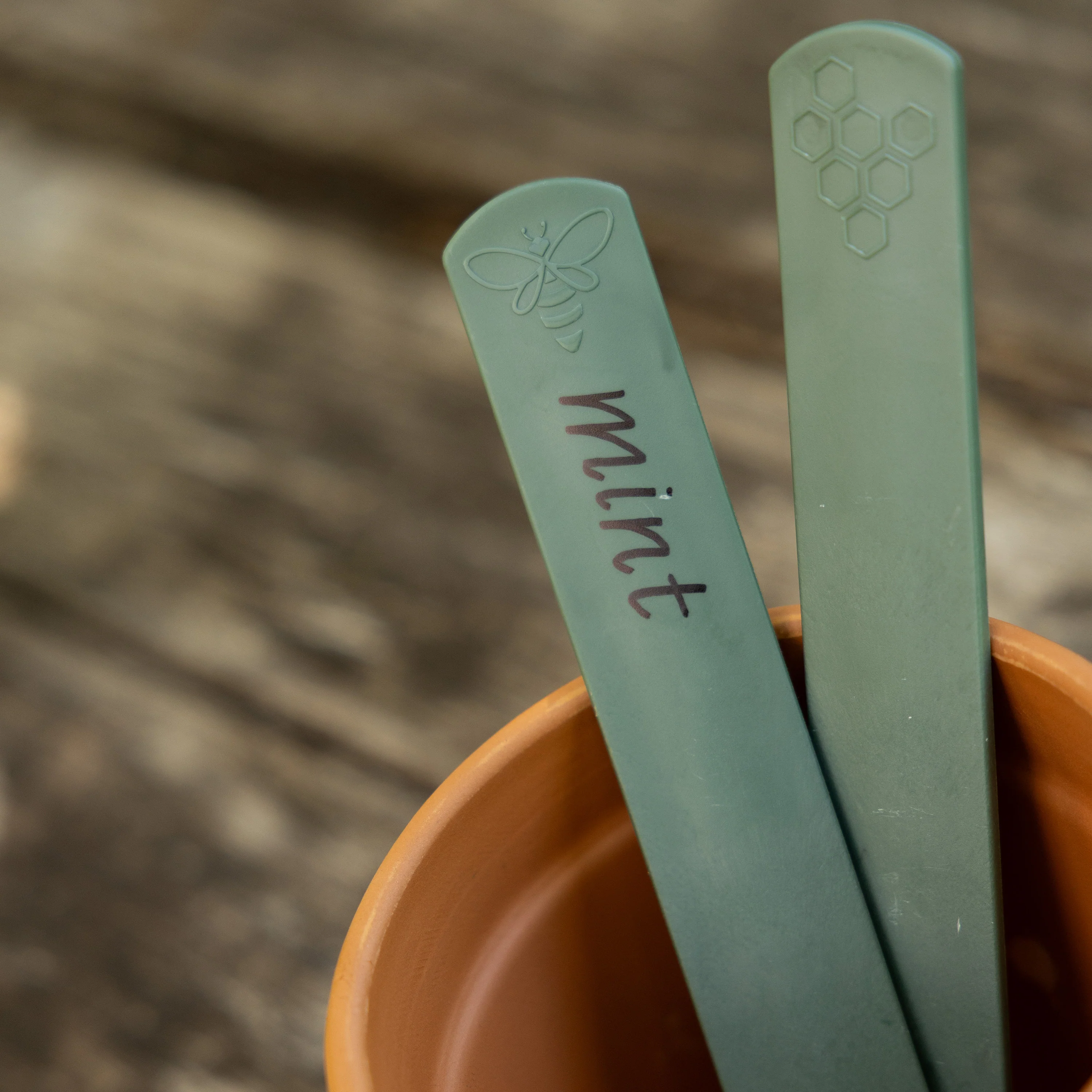 Recycled Plastic Plant Labels & Marker Pen Pack - Image 6