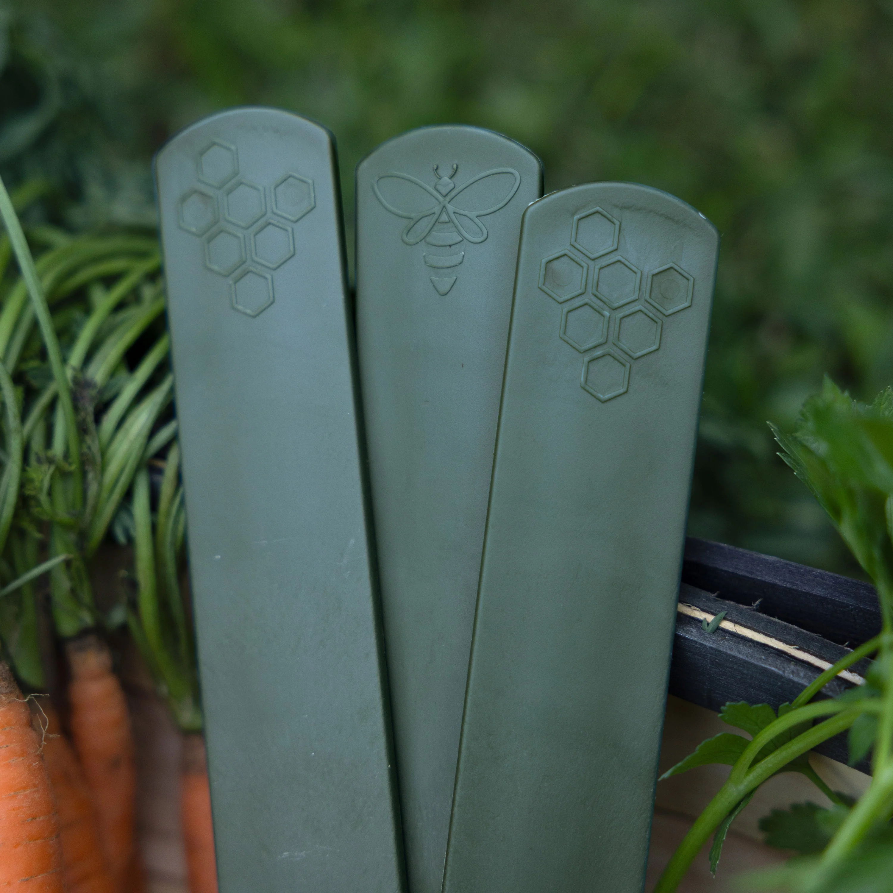Recycled Plastic Plant Labels & Marker Pen Pack - Image 8