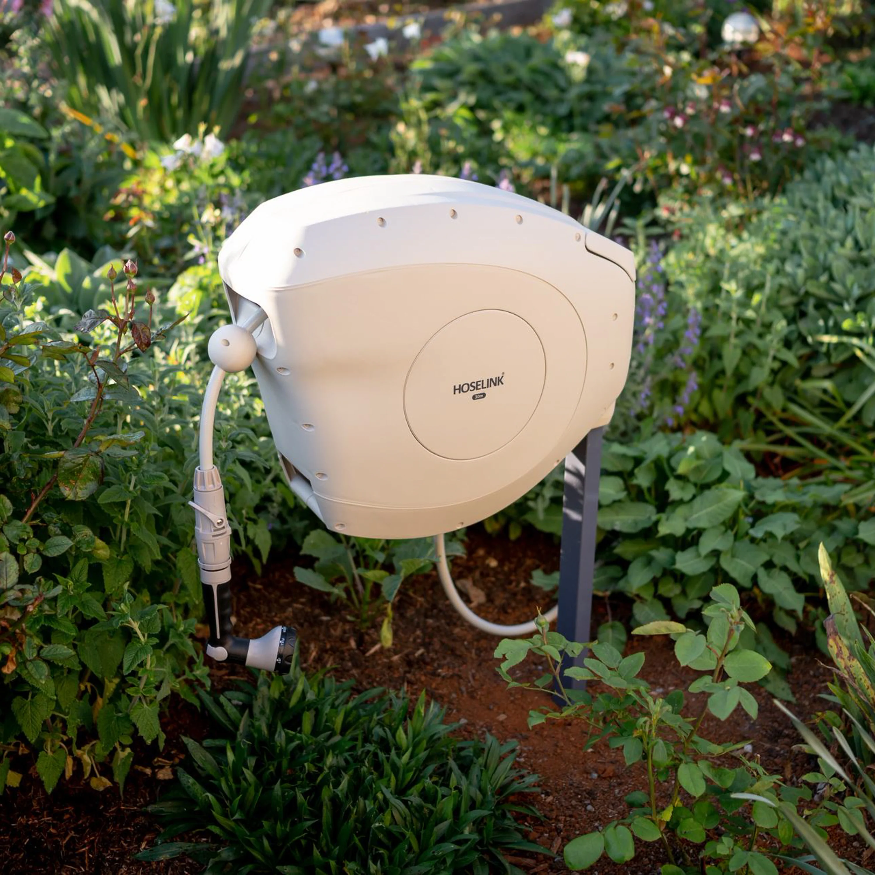 Retractable Hose Reel Mounting Post | Classic Series - Image 4