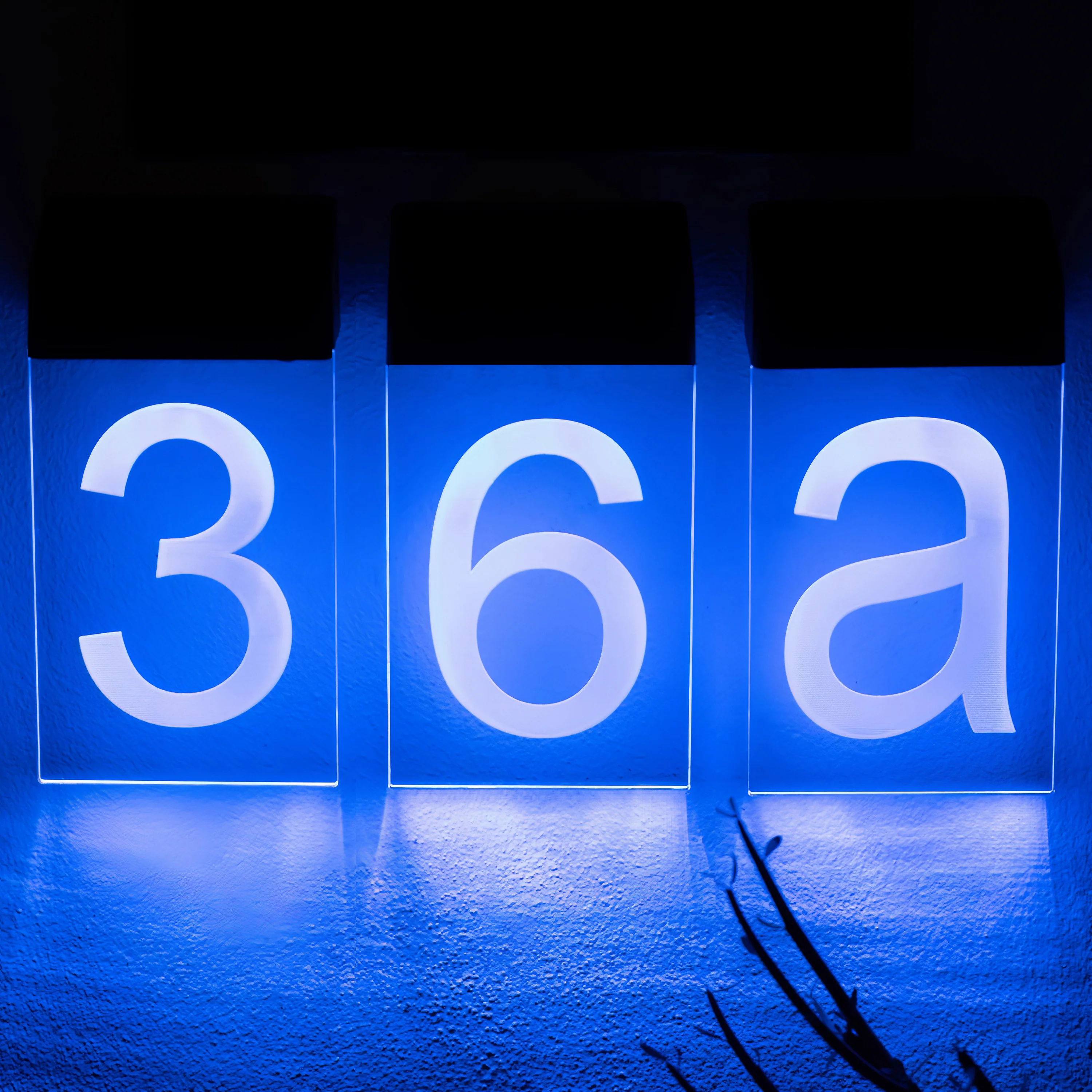 Solar Illuminated House Numbers | 3 Colour Modes | AVENUE - Image 4