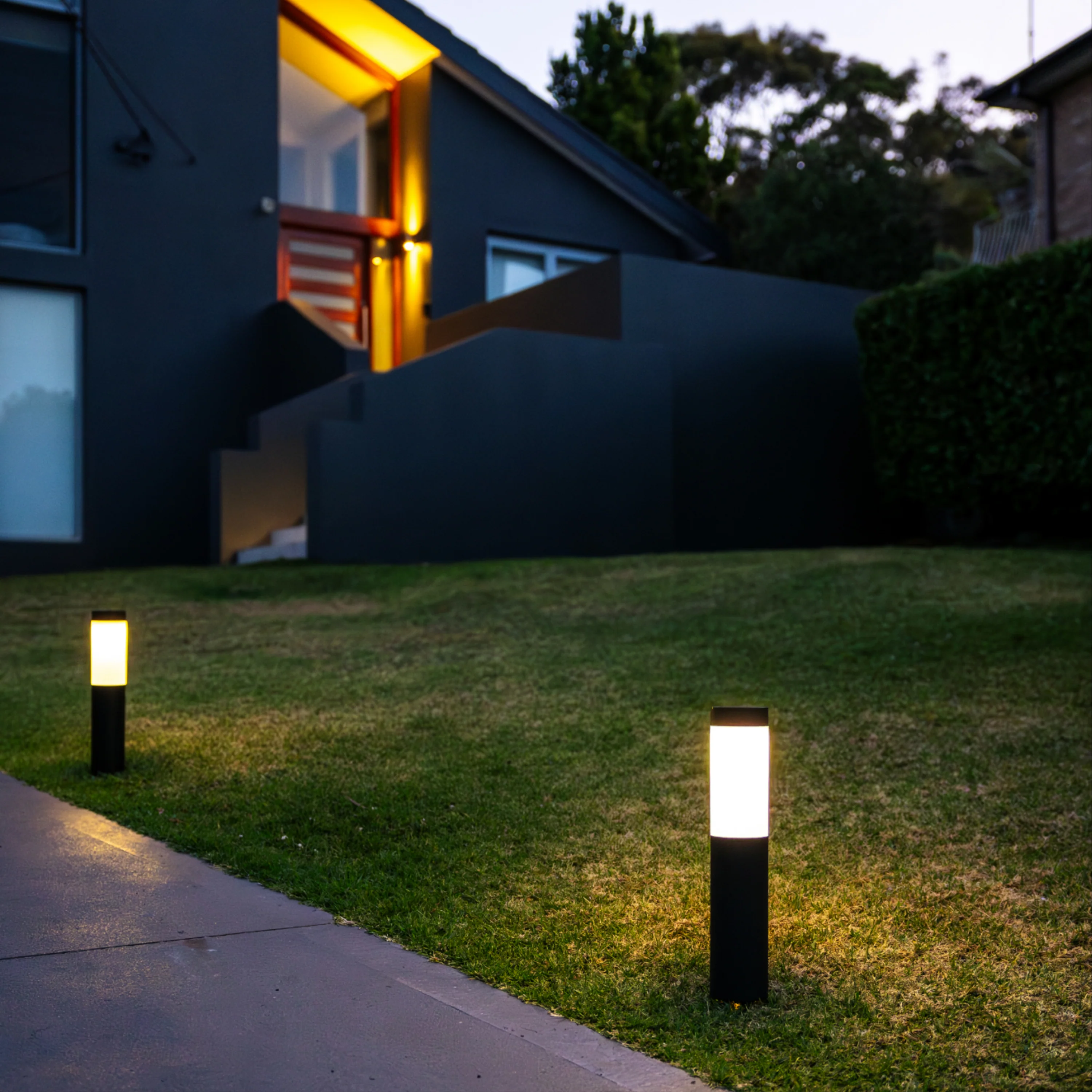 Modern Metal Solar Bollard | Warm White | 2 Pack | PILLAR - Image 4