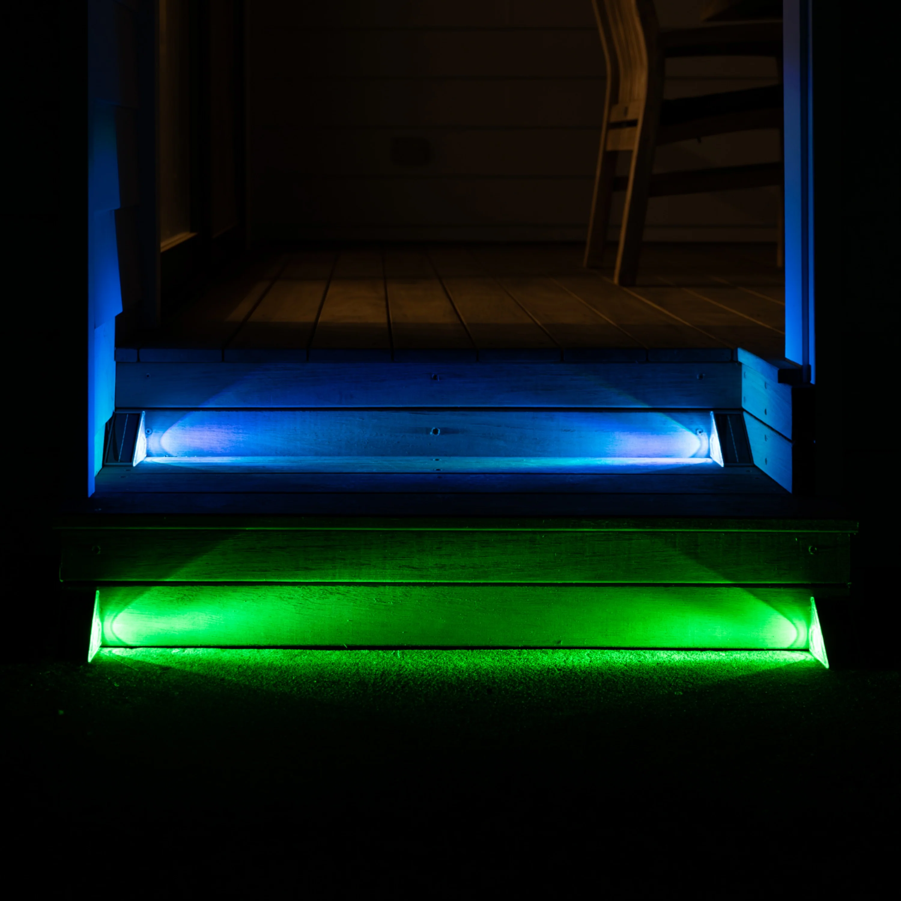 Solar Corner Step Light | Multi-coloured | 2 PACK | TRIANGLE - Image 3