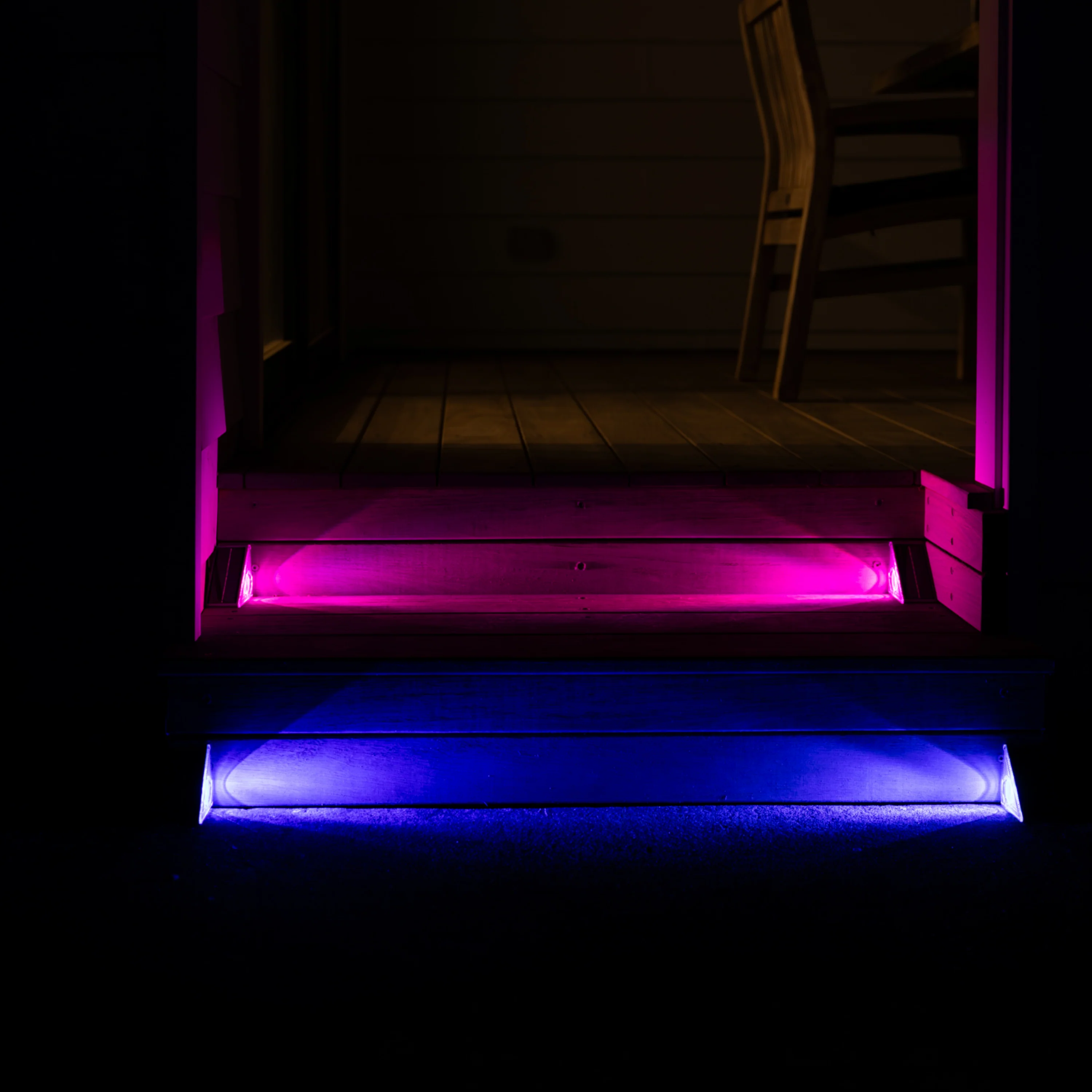 Solar Corner Step Light | Multi-coloured | 2 PACK | TRIANGLE - Image 5