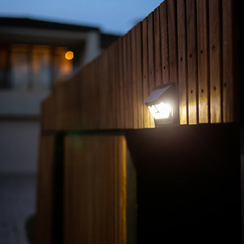 Small Solar Wall Light | Motion Sensor | 18LED | HAVEN - Image 3