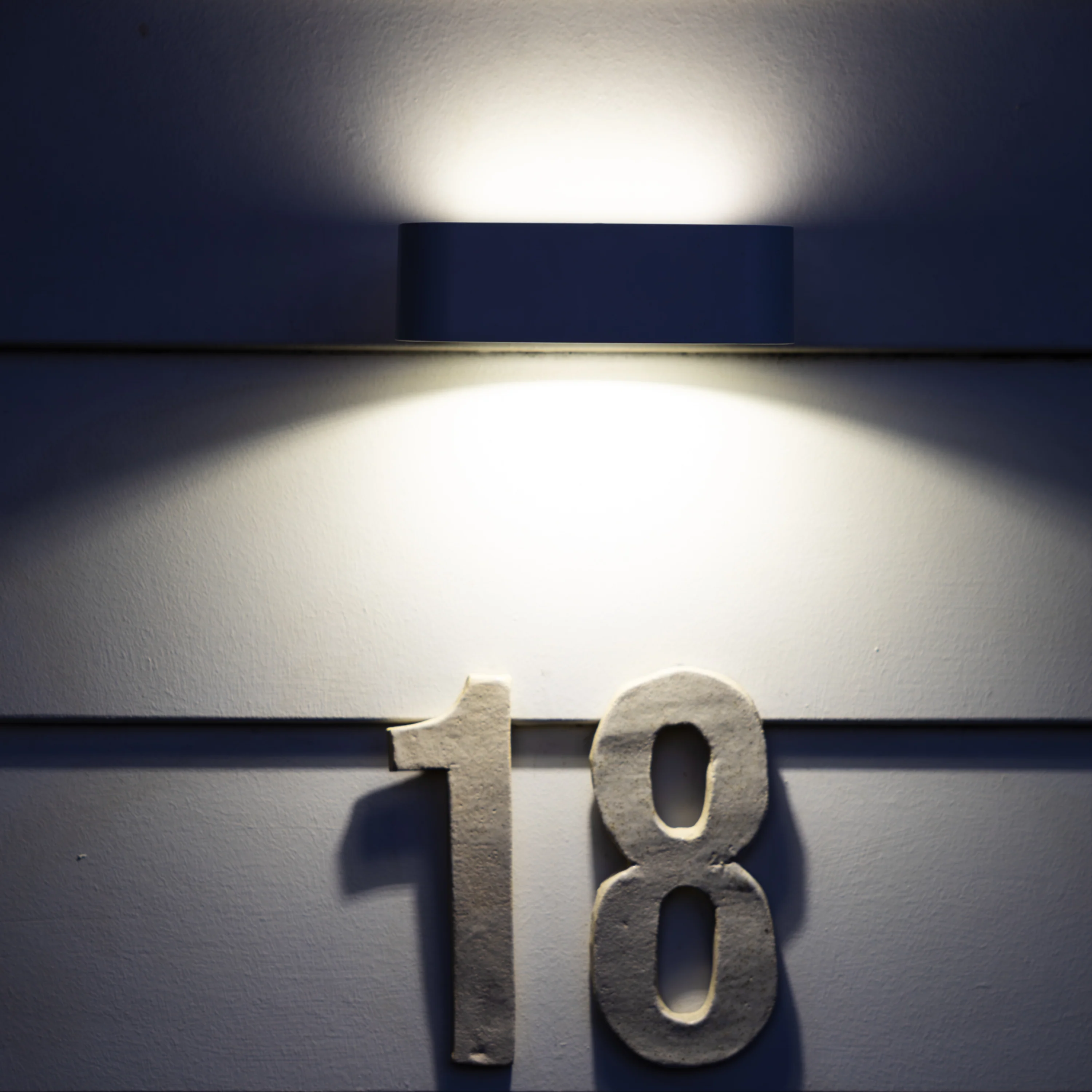 Modern Coastal Solar Wall Light | Cool White | SHORE - Image 5
